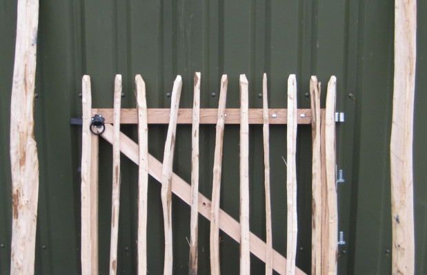 Kastanje houten poorten