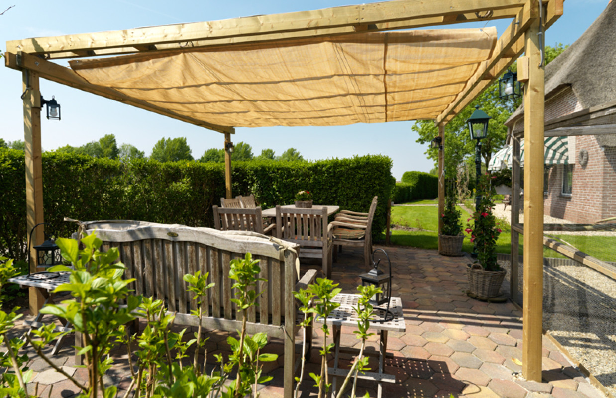 Pergola Met Nesling Harmonicadoek Of Garviks Harmonicadoek Gardenonline